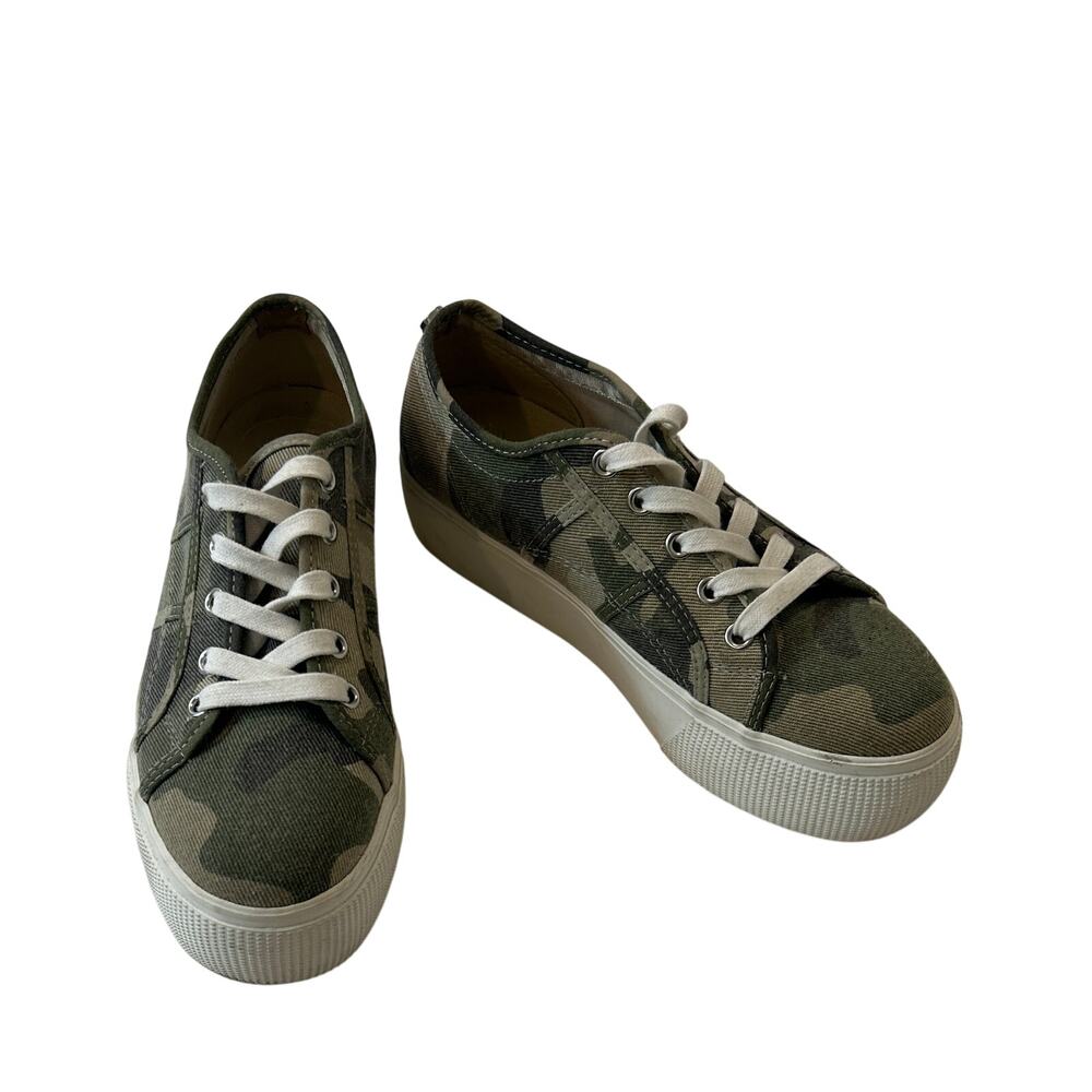 Steve Madden Camo Platform Lace Up Low Top Sneaker Size 7